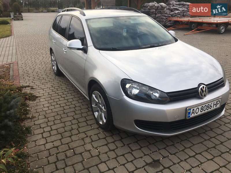 Універсал Volkswagen Golf 2011 в Хусті