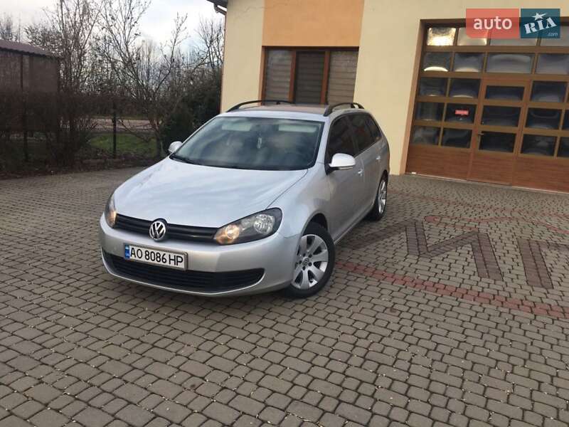 Універсал Volkswagen Golf 2011 в Хусті