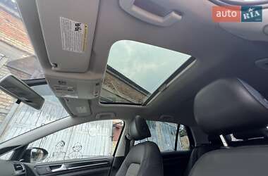 Хэтчбек Volkswagen Golf 2014 в 