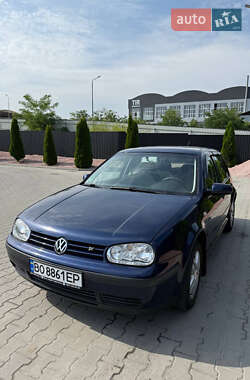 Хэтчбек Volkswagen Golf 2002 в Тернополе