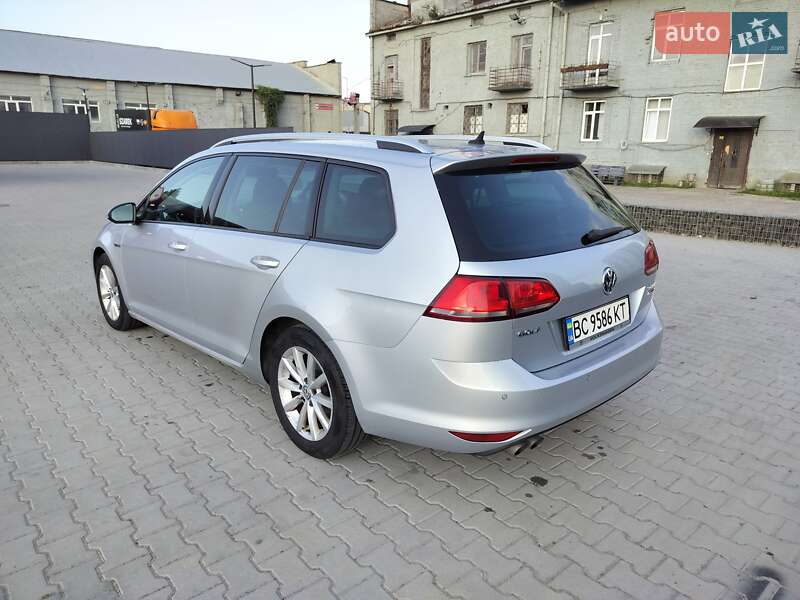 Універсал Volkswagen Golf 2016 в Стрию