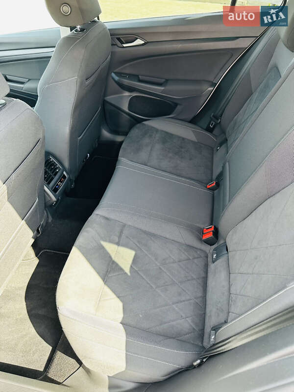 Універсал Volkswagen Golf 2021 в Луцьку