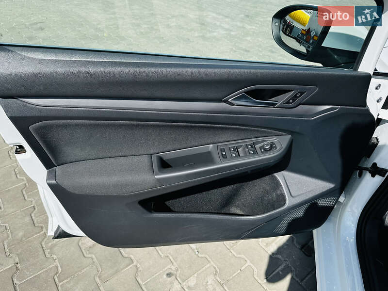 Універсал Volkswagen Golf 2021 в Луцьку