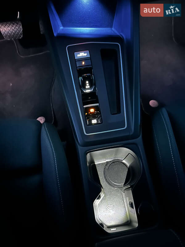 Універсал Volkswagen Golf 2021 в Луцьку