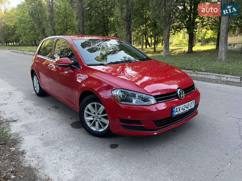 Хетчбек Volkswagen Golf 2016 в Харкові