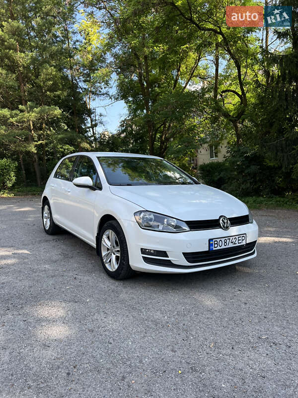 Хэтчбек Volkswagen Golf 2014 в Тернополе