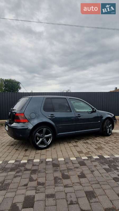 Хетчбек Volkswagen Golf 2003 в Коростені