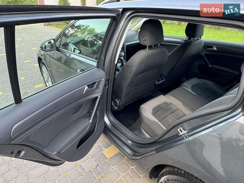 Універсал Volkswagen Golf 2018 в Києві