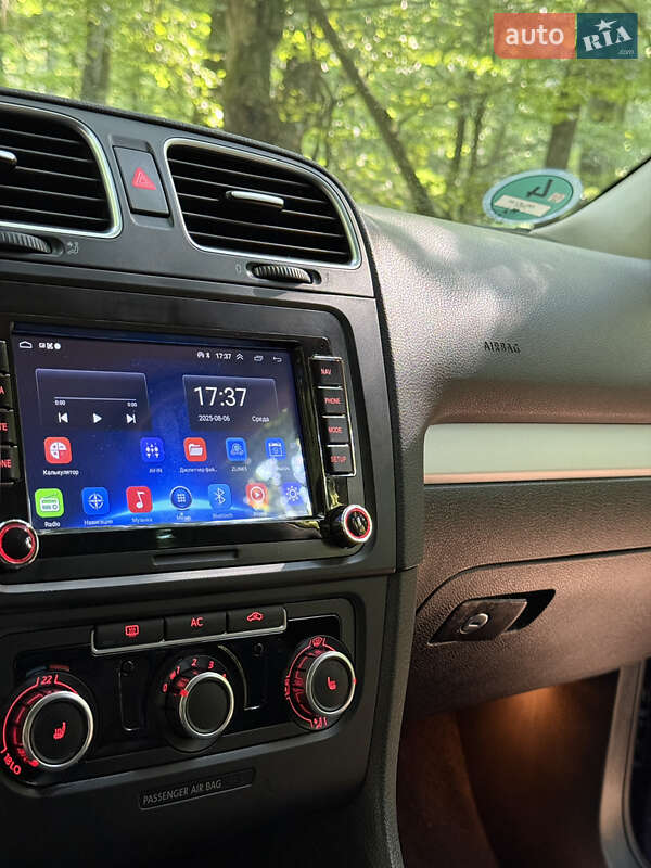 Хетчбек Volkswagen Golf 2010 в Ужгороді