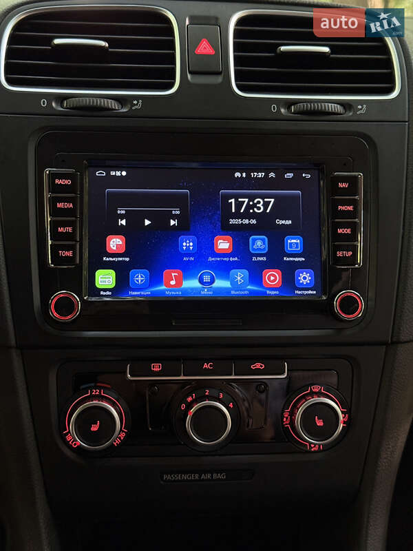 Хетчбек Volkswagen Golf 2010 в Ужгороді