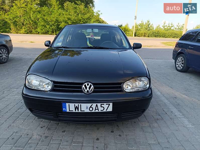 Хетчбек Volkswagen Golf 2000 в Кременчуці