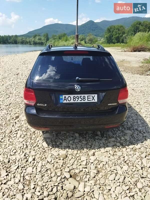 Универсал Volkswagen Golf 2008 в Хусте