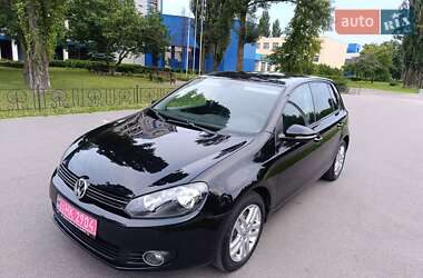 Хэтчбек Volkswagen Golf 2009 в Киеве
