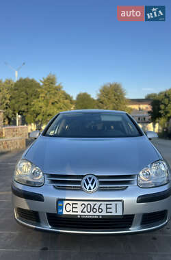 Хэтчбек Volkswagen Golf 2005 в Сокирянах