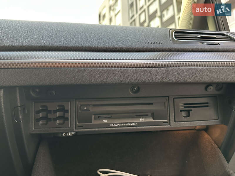 Універсал Volkswagen Golf 2015 в Львові