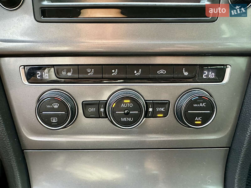 Універсал Volkswagen Golf 2015 в Львові