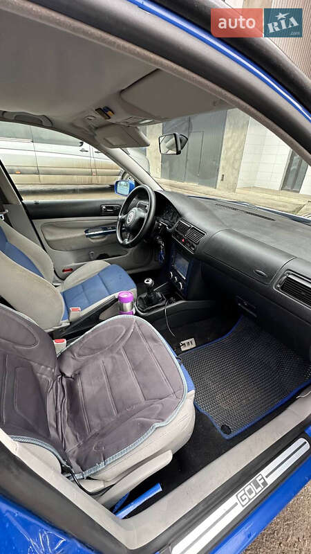 Хэтчбек Volkswagen Golf 2000 в Каменец-Подольском