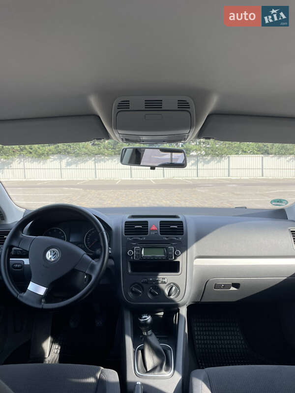 Універсал Volkswagen Golf 2009 в Луцьку