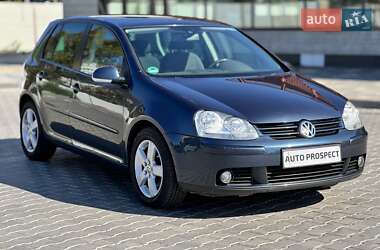 Хэтчбек Volkswagen Golf 2008 в Кривом Роге
