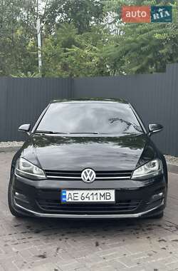 Хэтчбек Volkswagen Golf 2014 в Днепре