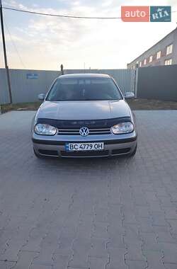 Хетчбек Volkswagen Golf 2002 в Самборі