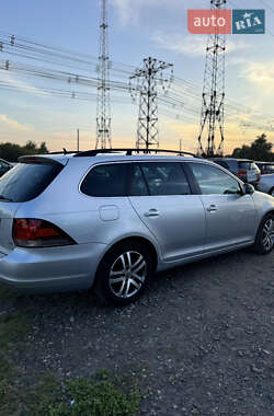 Універсал Volkswagen Golf 2009 в Луцьку