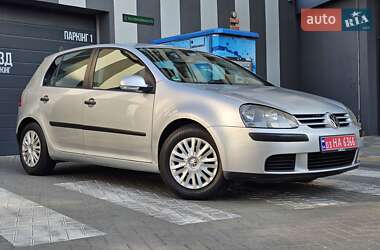 Хетчбек Volkswagen Golf 2005 в Львові