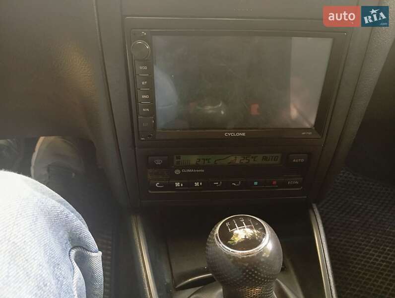 Універсал Volkswagen Golf 2001 в Хотині