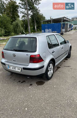 Хэтчбек Volkswagen Golf 2002 в Рудки