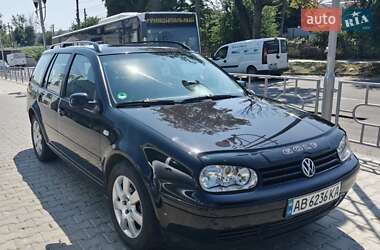 Универсал Volkswagen Golf 2003 в Могилев-Подольске