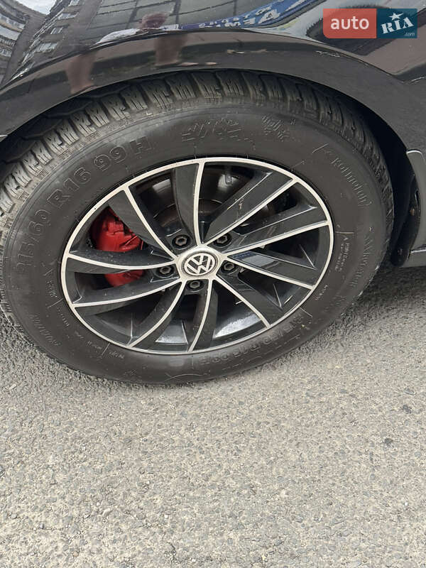 Хетчбек Volkswagen Golf 2009 в Ужгороді