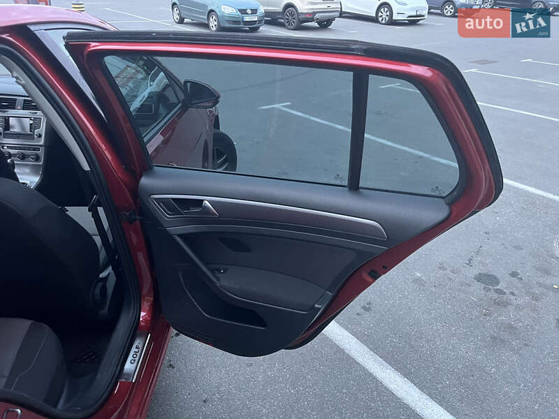 Хэтчбек Volkswagen Golf 2012 в Киеве фото 11 Хэтчбек Volkswagen Golf 2012 в Киеве