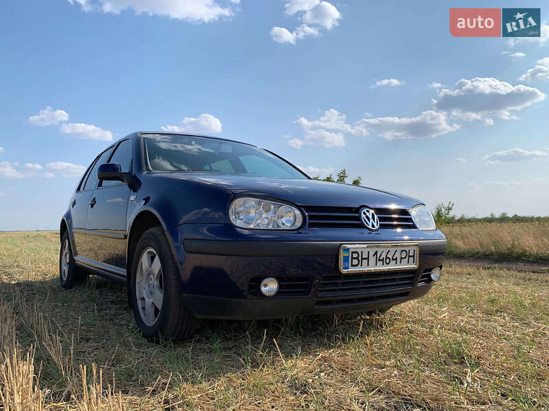 Хетчбек Volkswagen Golf 2003 в Роздільній