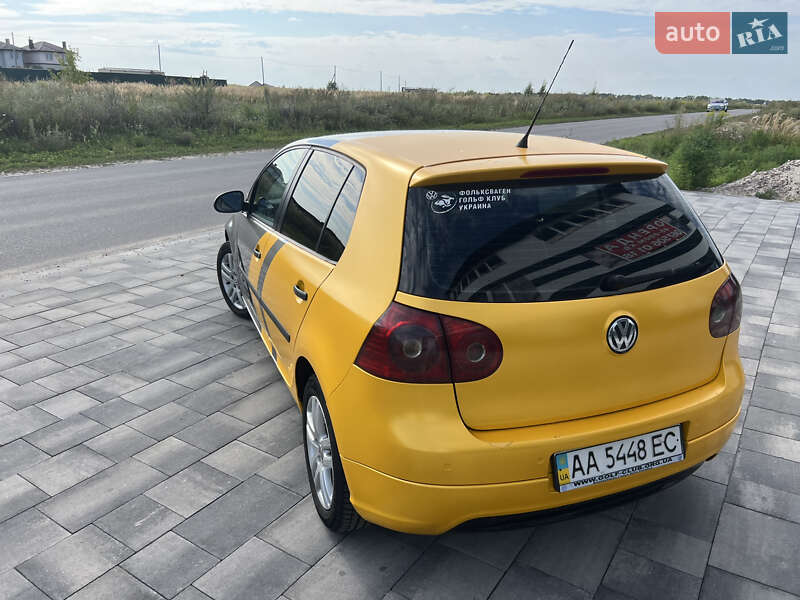 Хетчбек Volkswagen Golf 2007 в Києві