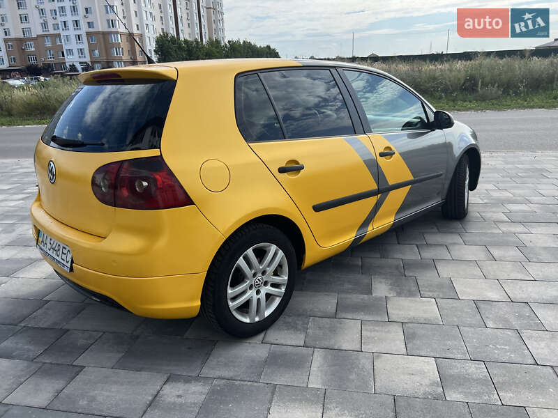 Хетчбек Volkswagen Golf 2007 в Києві
