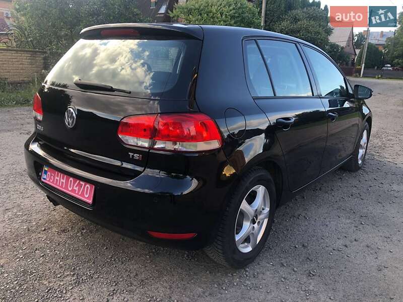 Хэтчбек Volkswagen Golf 2009 в Луцке