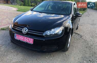Хэтчбек Volkswagen Golf 2009 в Луцке