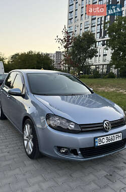 Хэтчбек Volkswagen Golf 2011 в Львове