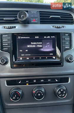 Универсал Volkswagen Golf 2014 в 