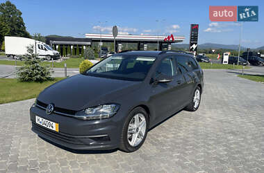 Универсал Volkswagen Golf 2017 в Сваляве