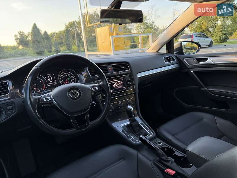 Универсал Volkswagen Golf 2019 в Пирятине