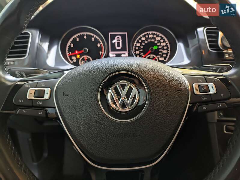 Хетчбек Volkswagen Golf 2018 в Одесі