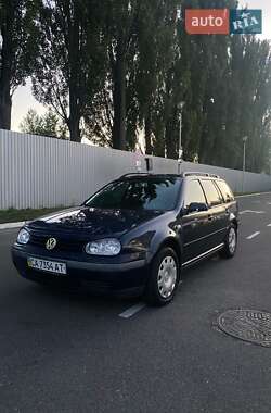 Универсал Volkswagen Golf 2004 в Киеве
