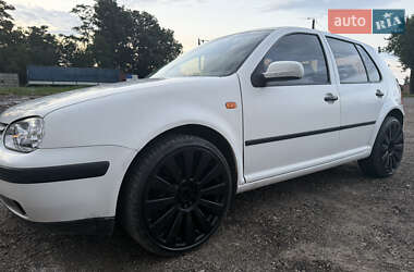 Хэтчбек Volkswagen Golf 1998 в Черновцах