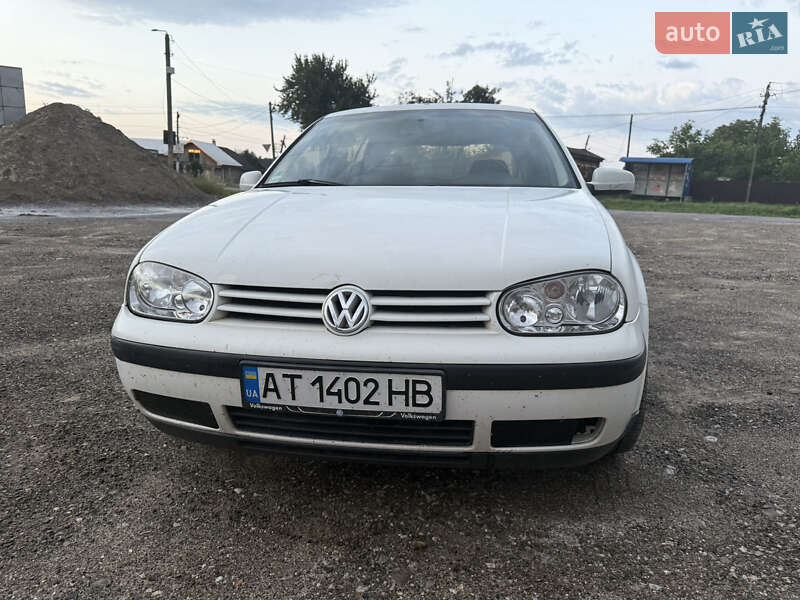 Хетчбек Volkswagen Golf 1998 в Кіцмані