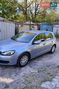 Хэтчбек Volkswagen Golf 2010 в Полтаве