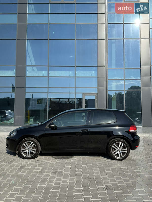Хетчбек Volkswagen Golf 2009 в Хмельницькому