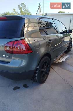 Хетчбек Volkswagen Golf 2004 в Львові