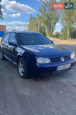 Хэтчбек Volkswagen Golf 2002 в Звенигородке