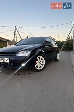 Хетчбек Volkswagen Golf 2005 в Богодухіву